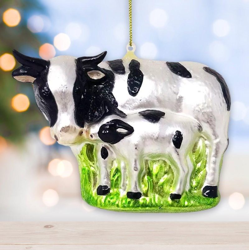 ForProduct 01CowandCalfGlassChristmasOrnamentZoomedOutBackgroundOrnamentMockup