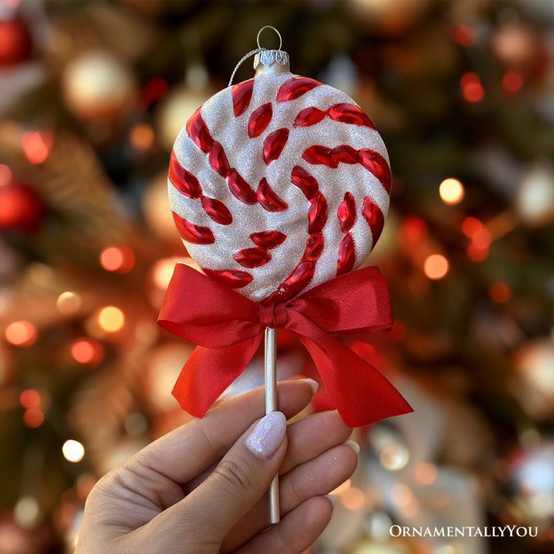 ForProductHand 01RedSwirlCandycaneLollipopGlassChristmasOrnament