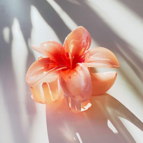 Velvet Claws Peach Flower Hair Claw Claw Clip in Velvet Travel Bag 3