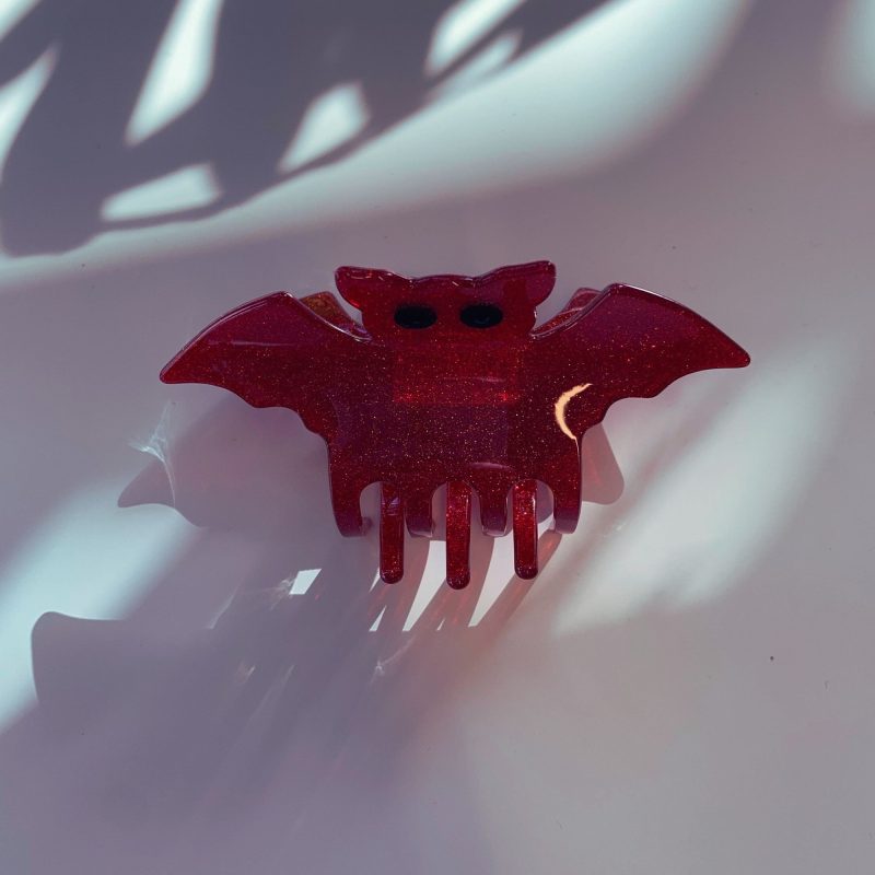 Velvet Claws Red Glitter Bat Mini Hair Claw Claw Clip in Velvet Travel Bag 7 6fec8b9b bdb0 40b0 9335 53ee4df6550c