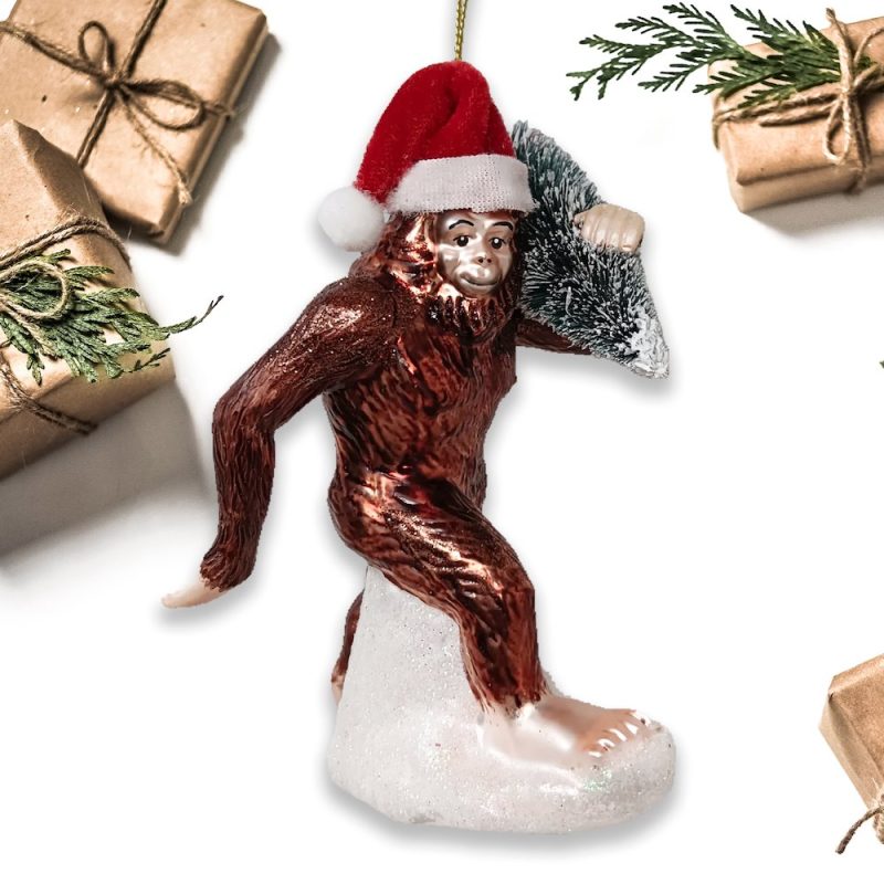 forproductHolidayForestDwellerBigfootGlassChristmasOrnament YetiandSasquatchTreeThief1